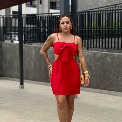 Vestido Curto com Laço
